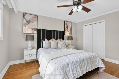 Photo 13 at 164B Edmonton Drive, Pleasant View, Toronto