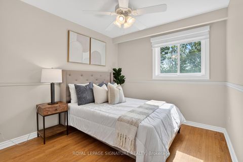 Photo 14 at 164B Edmonton Drive, Pleasant View, Toronto