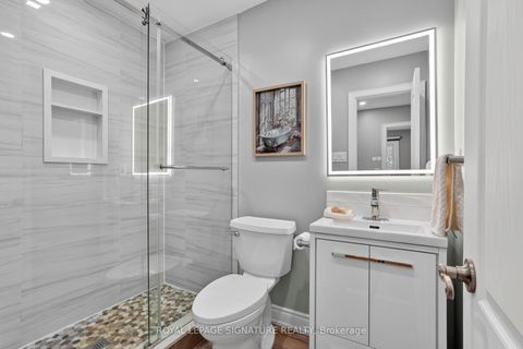 Photo 23 at 164B Edmonton Drive, Pleasant View, Toronto