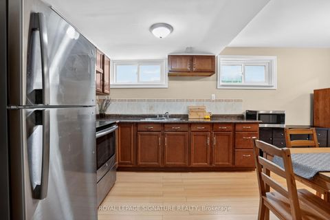 Photo 26 at 164B Edmonton Drive, Pleasant View, Toronto
