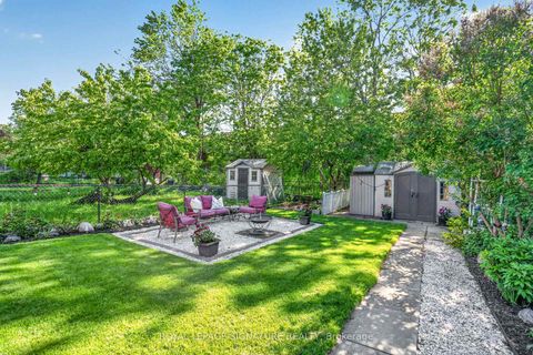 Photo 39 at 164B Edmonton Drive, Pleasant View, Toronto