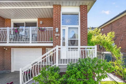 Photo 43 at 164B Edmonton Drive, Pleasant View, Toronto