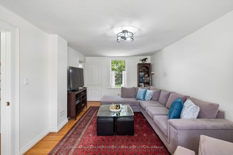 Photo 5 at 37 Arnold Crescent, Mill Pond, Richmond Hill