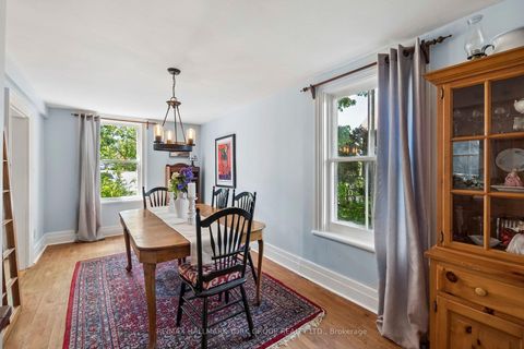 Photo 8 at 37 Arnold Crescent, Mill Pond, Richmond Hill