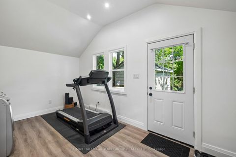 Photo 17 at 37 Arnold Crescent, Mill Pond, Richmond Hill