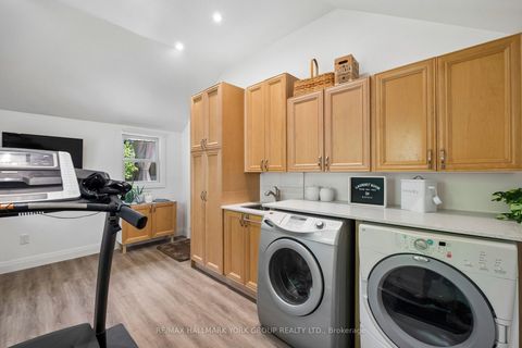 Photo 18 at 37 Arnold Crescent, Mill Pond, Richmond Hill