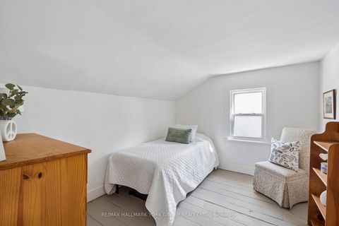 Photo 25 at 37 Arnold Crescent, Mill Pond, Richmond Hill