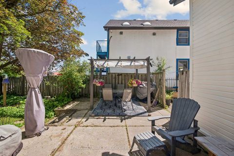 Photo 31 at 37 Arnold Crescent, Mill Pond, Richmond Hill