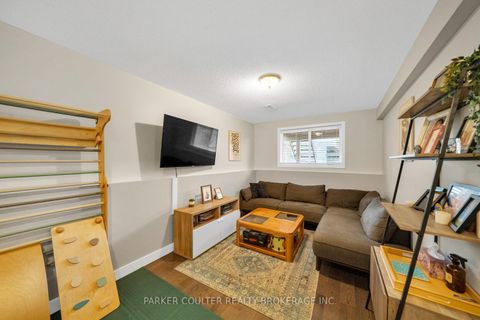 Photo 13 at 138 Benson Drive, Northwest, Barrie