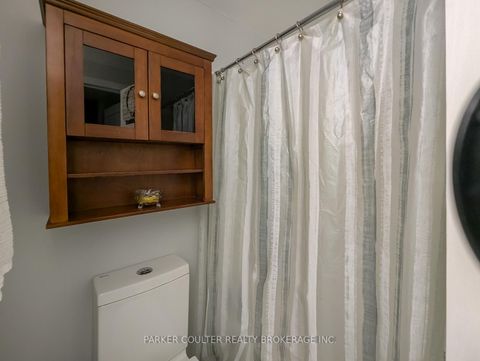 Photo 32 at 138 Benson Drive, Northwest, Barrie