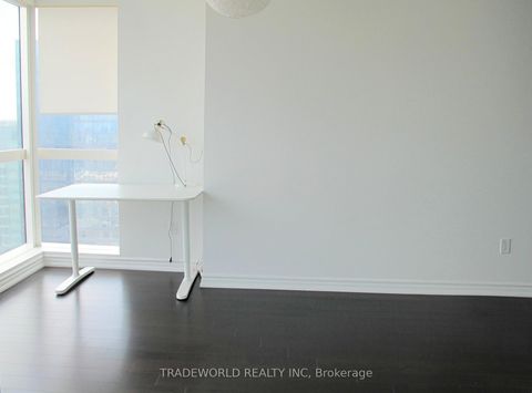 Photo 4 at 3709 - 386 Yonge Street, Bay Street Corridor, Toronto