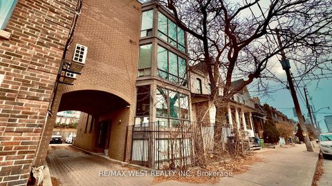 Photo 1 at 1061 Bathurst Street, Annex, Toronto