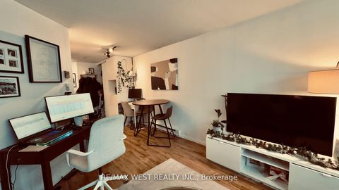 Photo 6 at 1061 Bathurst Street, Annex, Toronto