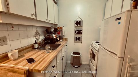 Photo 9 at 1061 Bathurst Street, Annex, Toronto