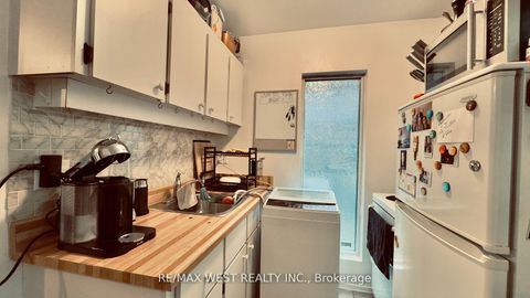 Photo 12 at 1061 Bathurst Street, Annex, Toronto