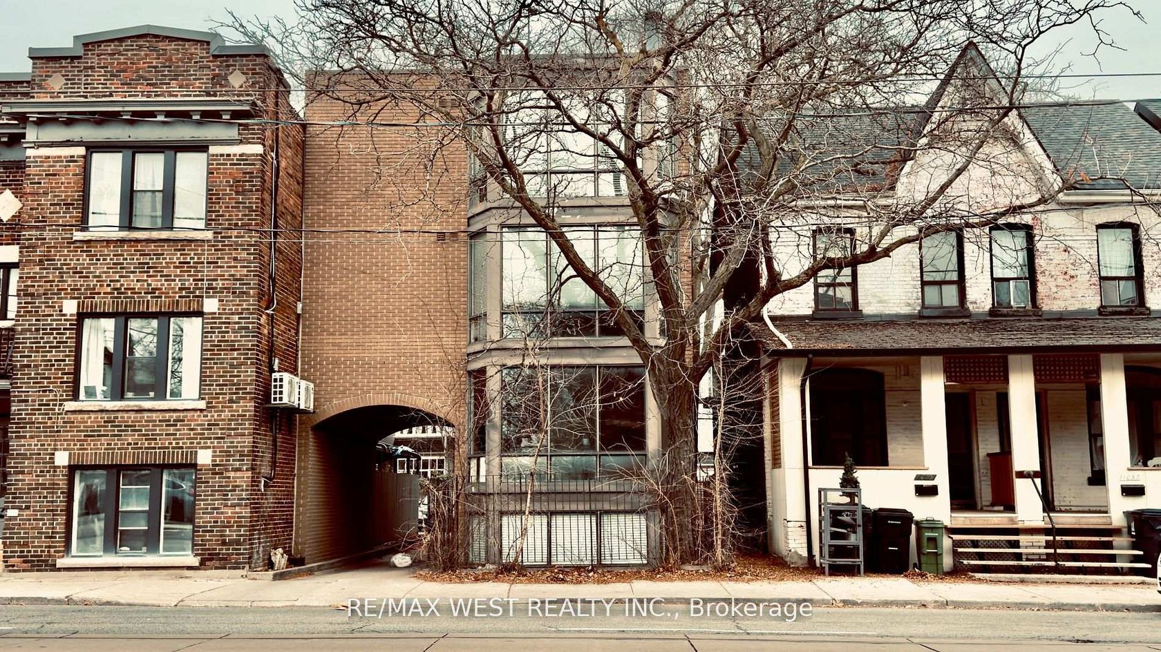1061 Bathurst Street, Annex, Toronto 