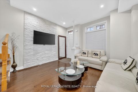 Photo 7 at 95 - 117A THE QUEENSWAY, Swansea, Toronto