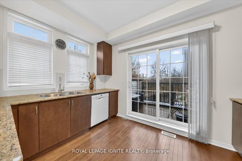 Photo 12 at 95 - 117A THE QUEENSWAY, Swansea, Toronto