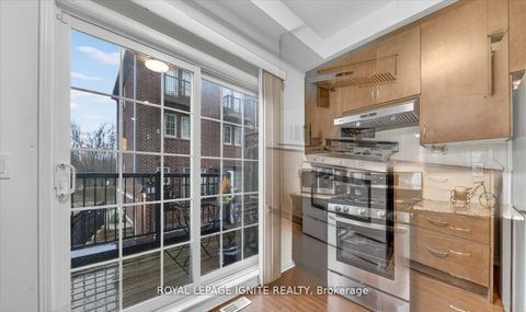 Photo 15 at 95 - 117A THE QUEENSWAY, Swansea, Toronto