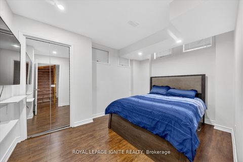 Photo 34 at 95 - 117A THE QUEENSWAY, Swansea, Toronto