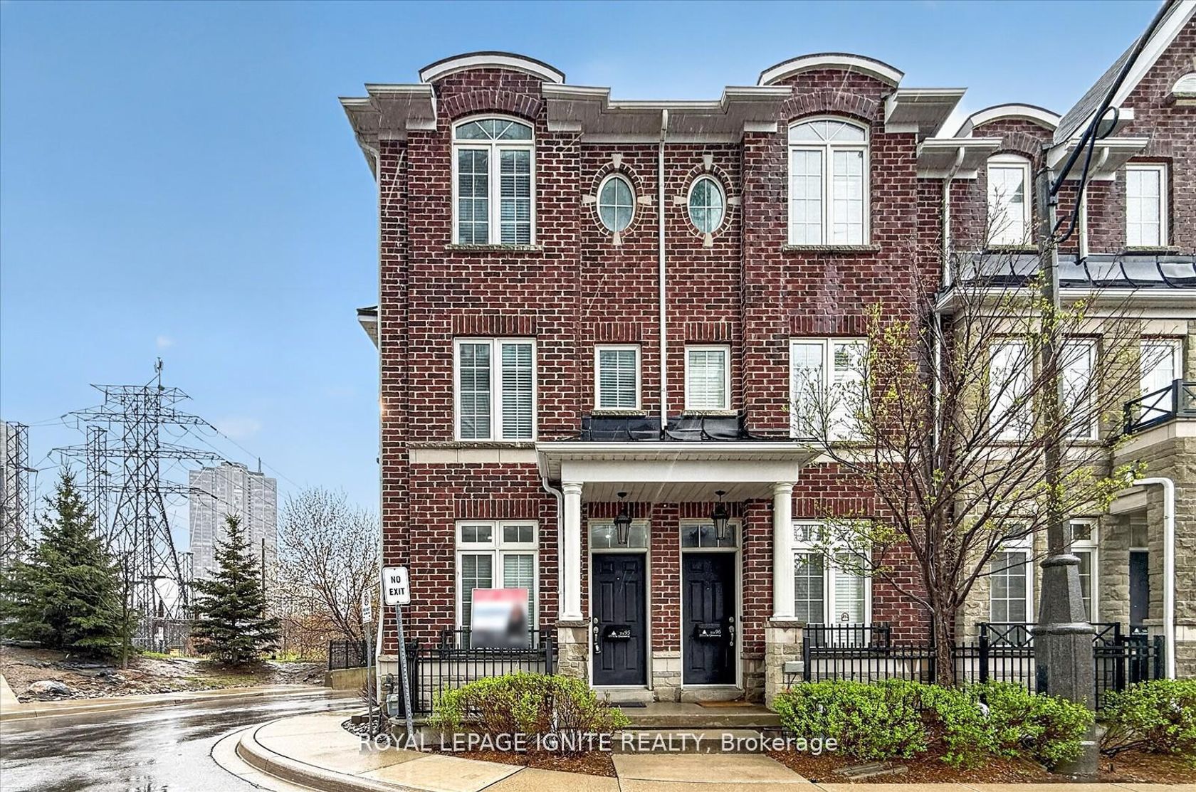 95 - 117A THE QUEENSWAY, Swansea, Toronto 
