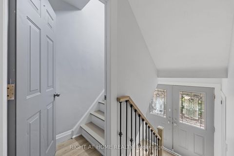 Photo 11 at 72 Katherine Road, CFB, Toronto