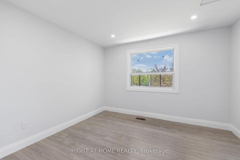 Photo 18 at 72 Katherine Road, CFB, Toronto