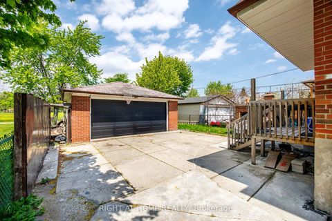 Photo 30 at 72 Katherine Road, CFB, Toronto