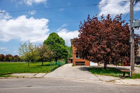 Photo 33 at 72 Katherine Road, CFB, Toronto