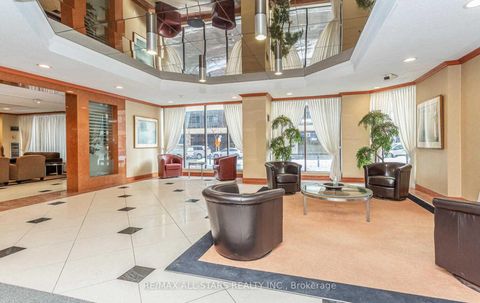 Photo 2 at 503 - 633 Bay Street, Bay Street Corridor, Toronto