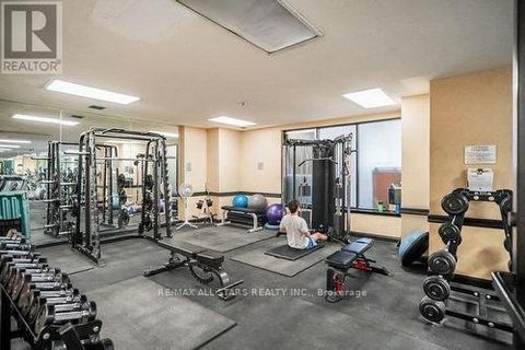 Photo 26 at 503 - 633 Bay Street, Bay Street Corridor, Toronto