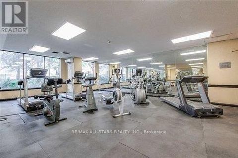 Photo 27 at 503 - 633 Bay Street, Bay Street Corridor, Toronto