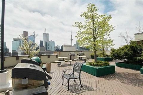 Photo 31 at 503 - 633 Bay Street, Bay Street Corridor, Toronto