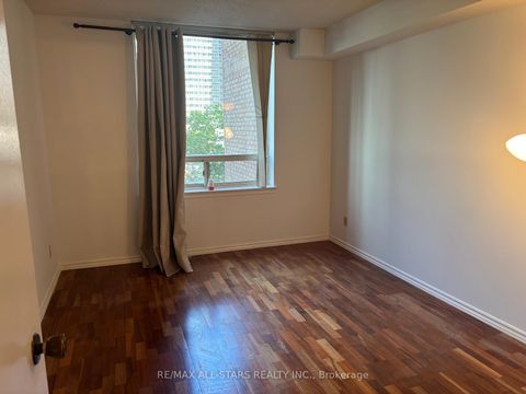 Photo 41 at 503 - 633 Bay Street, Bay Street Corridor, Toronto