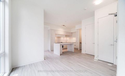 Photo 1 at 1508 - 11 David Eyer Road, Rural Richmond Hill, Richmond Hill