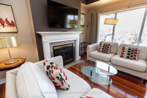 Photo 9 at 405 - 211 Randolph Road, Leaside, Toronto