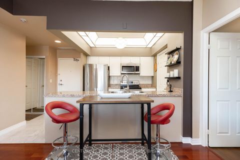Photo 11 at 405 - 211 Randolph Road, Leaside, Toronto