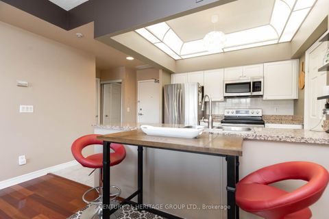 Photo 12 at 405 - 211 Randolph Road, Leaside, Toronto
