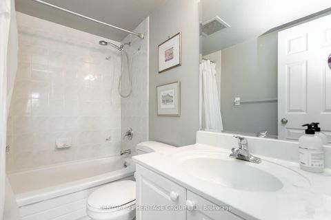 Photo 25 at 405 - 211 Randolph Road, Leaside, Toronto