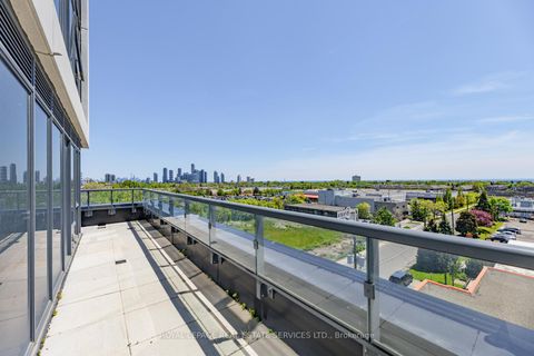 Photo 12 at 502 - 859 The Queensway, Queensway, Toronto