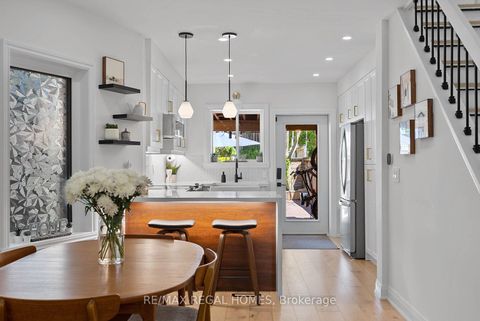 Photo 6 at 459 Ashdale Avenue, Coxwell, Toronto