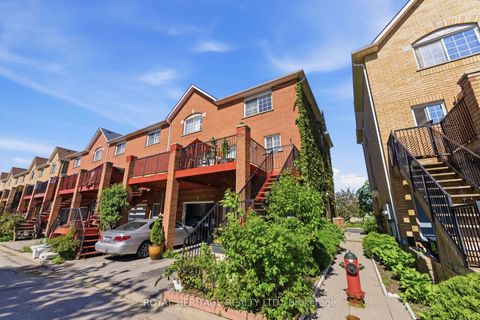 Photo 2 at 64 - 2758 Eglinton Avenue E, Eglinton East, Toronto