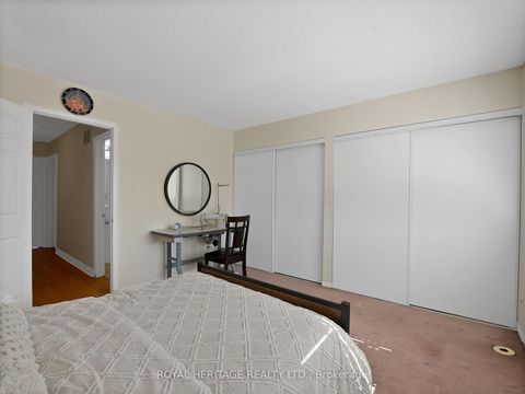 Photo 22 at 64 - 2758 Eglinton Avenue E, Eglinton East, Toronto