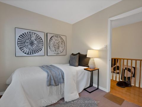 Photo 24 at 64 - 2758 Eglinton Avenue E, Eglinton East, Toronto