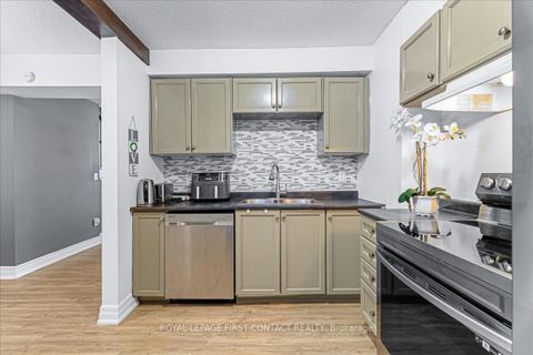 Photo 8 at I7 - 63 Ferris Lane, Cundles East, Barrie