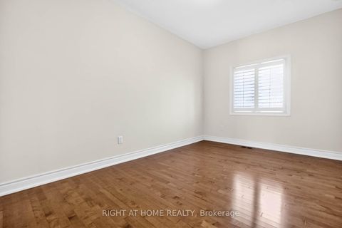 Photo 23 at 246 Caproni Drive, Maple, Vaughan