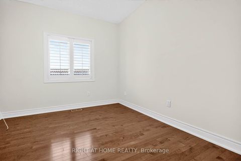 Photo 25 at 246 Caproni Drive, Maple, Vaughan