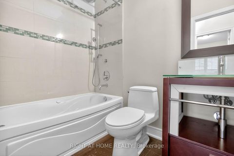Photo 26 at 246 Caproni Drive, Maple, Vaughan
