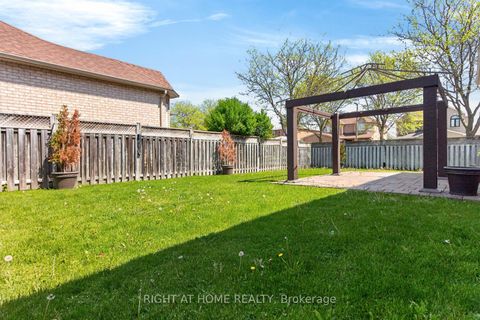 Photo 32 at 246 Caproni Drive, Maple, Vaughan