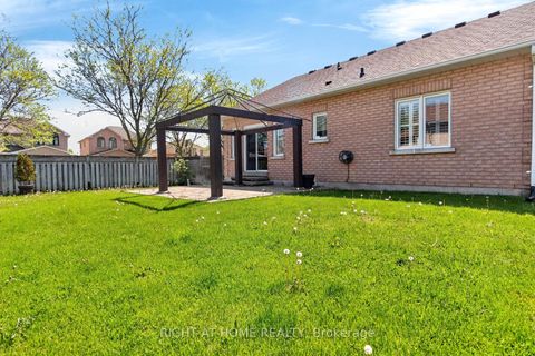 Photo 33 at 246 Caproni Drive, Maple, Vaughan